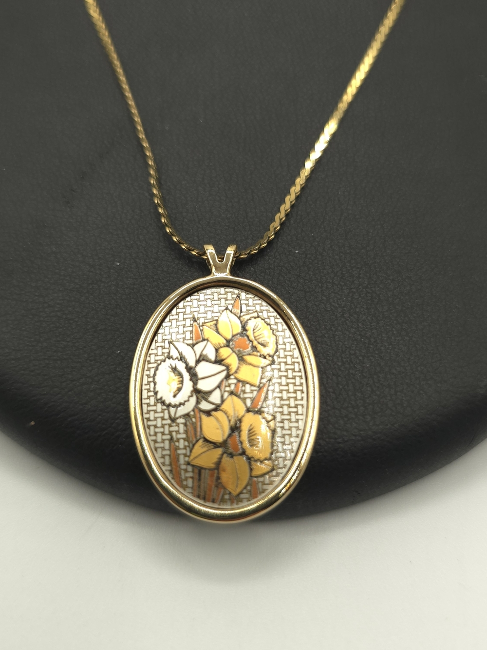 VTG Reed & Barton Jonquil Damascene Pendant Necklace March Flower Daffodil 18"
